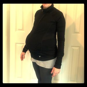 Black maternity workout jacket